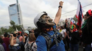 시위 이어지는 칠레 산티아고, 내달 APEC 정상회의 차질 없나