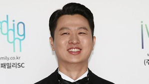 개그맨 유상무에 악플 단 2명에 100만 원 배상 판결