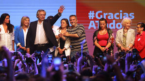 "올 것이 왔다" 아르헨티나 정권교체 후 달러매입 통제 강화