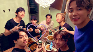 [SBS Star] Fans Find out BTS Still Uses Shot Glasses that a Fan Gifted Years Ago