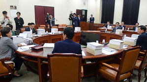 정보위, 국방정보본부&middot;軍 사이버사 국감&hellip;北 미사일 집중 질의