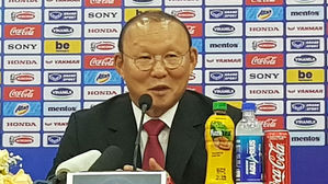 박항서, 아세안축구연맹 '올해의 감독'상&hellip;제자는 '최고 선수'