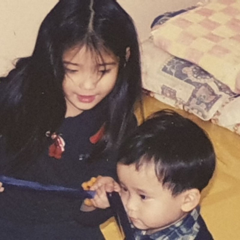 IU and her brother