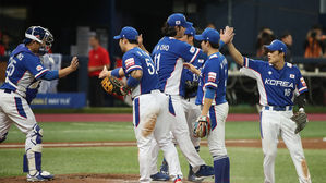 한국, 프리미어12 슈퍼라운드 진출 확정&hellip;캐나다, 호주에 패배