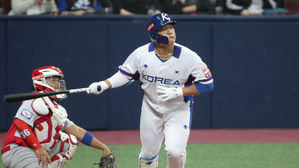 한국 야구, 일본에 맞서 강백호&middot;황재균&middot;박세혁 선발 출전