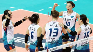 프로배구 GS칼텍스, 흥국생명 꺾고 선두 탈환
