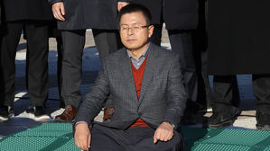 與 "황교안, 정치 초등생의 투정&hellip;보이콧 말고 협상안 내야"