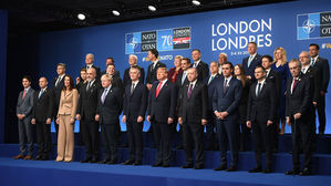 나토 공동선언 '중국의 도전' 명시&hellip;균열 속 '집단방위' 재확인