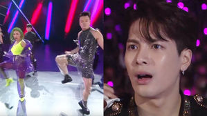 [SBS Star] JACKSON Reacts to J.Y. Park & Hwa Sa Performing with Transparent Plastic Outfits