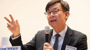 김상조 "부동산, 더 센 정책 마다할 이유 없다&hellip;정책수단 풀가동"