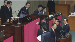 '실속' 챙긴 실세 의원들&hellip;앞에선 무효, 뒤로는 홍보