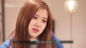 '블랙핑크' 로제, 캐럴 커버곡 공개&hellip;유튜브로 전한 선물