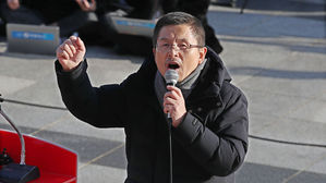 황교안 "정치편향 문제삼자 징계 위기&hellip;인헌고 학생 지켜줘야"