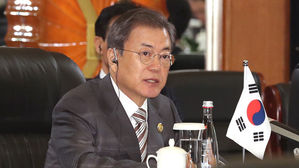 문 대통령 "한중일은 경제적 운명공동체…가치사슬로 연결"