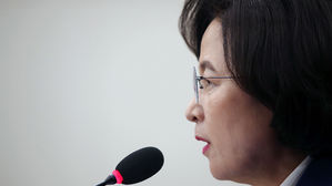 추미애 "송철호 울산시장 단수후보 된 것, 靑 개입 아니다"