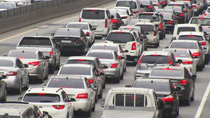 부산→서울 7시간 10분…전국 고속도로 귀경 정체 시작