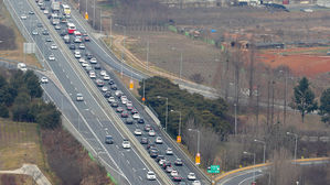 고속도로 귀경길 정체 계속…"부산→서울 5시간 30분"