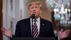 트럼프 "코로나19, 미 경제 영향 줄 수도…국내 머물며 소비해야"