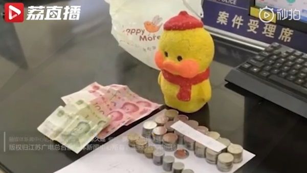 용돈 전부 기부하고 '깡충깡충' 뛴 10살 소녀