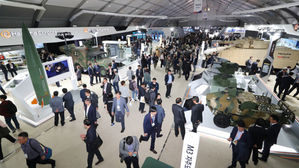 [취재파일] 뜻밖의 신임 靑 방위산업담당관&hellip;방위산업 전문가 맞나