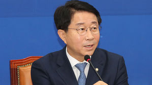 조정식 "신종 코로나 경제 영향 최소화…2월 중 수출지원책 마련"