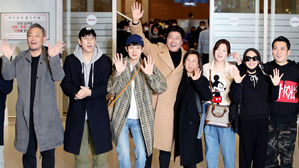 아카데미 4관왕 '기생충' 배우들 귀국&hellip;"여러분 응원 덕분"