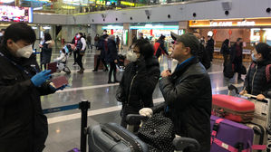 니혼게이자이 신문 "코로나19로 중국 국제선 항공편 67% 감소"