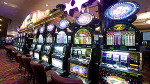 '간 큰 외국인들'이 강원랜드에서 통째로 훔친 것은?