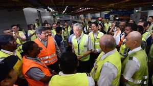 싱가포르 총리 "코로나19 경제 충격, 이미 '사스' 수준 넘어서"