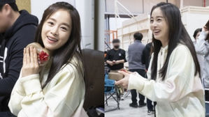 [SBS Star] Kim Tae-hee Gifts Chocolate to over 200 Members of Her Drama Team