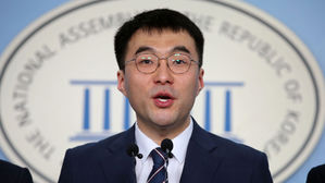 김남국 "금태섭, 조국 수호 프레임에 숨지 말라"&hellip;출마 의사 유지