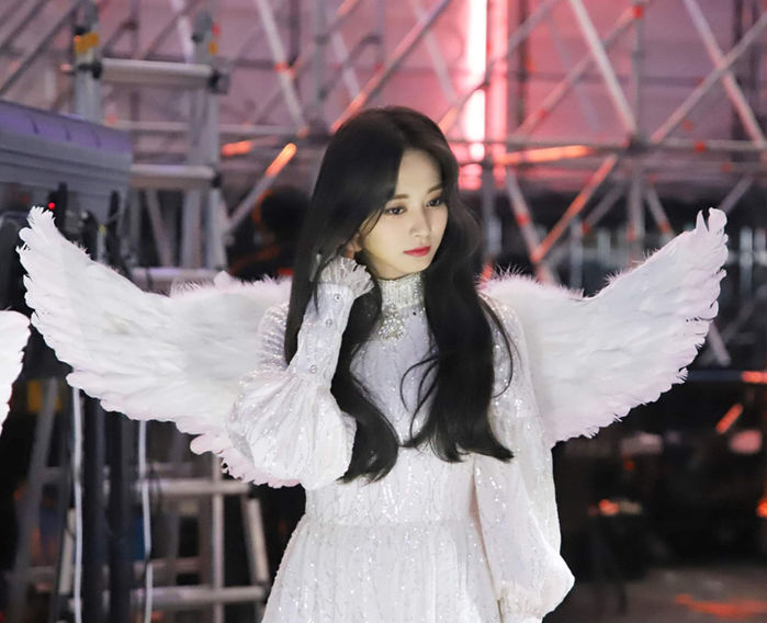 TWICE TZUYU Quarantines At Her Home In Taiwan
