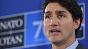 캐나다 트뤼도 총리, '코로나19 증상' 부인과 함께 자가격리