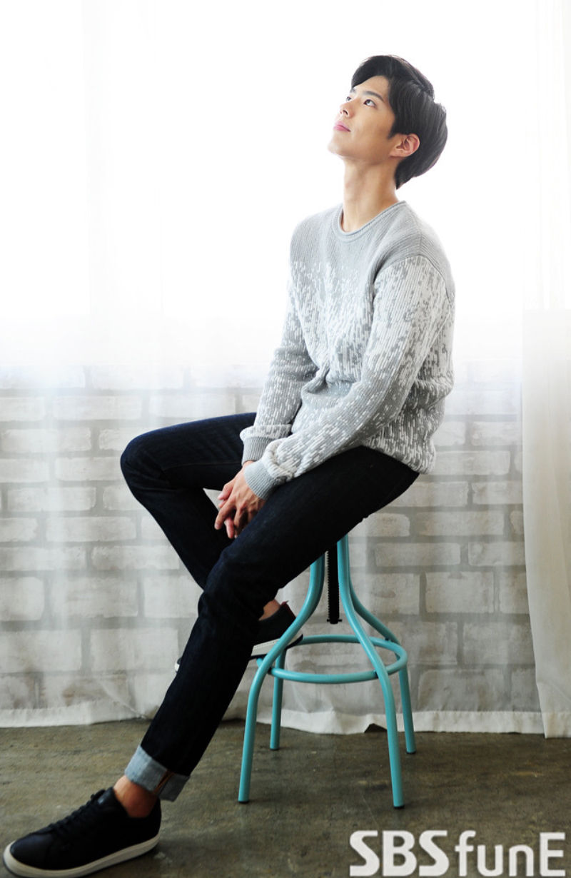 Park Bo Gum to Make a Special Appearance on Park Seo Jun's Drama