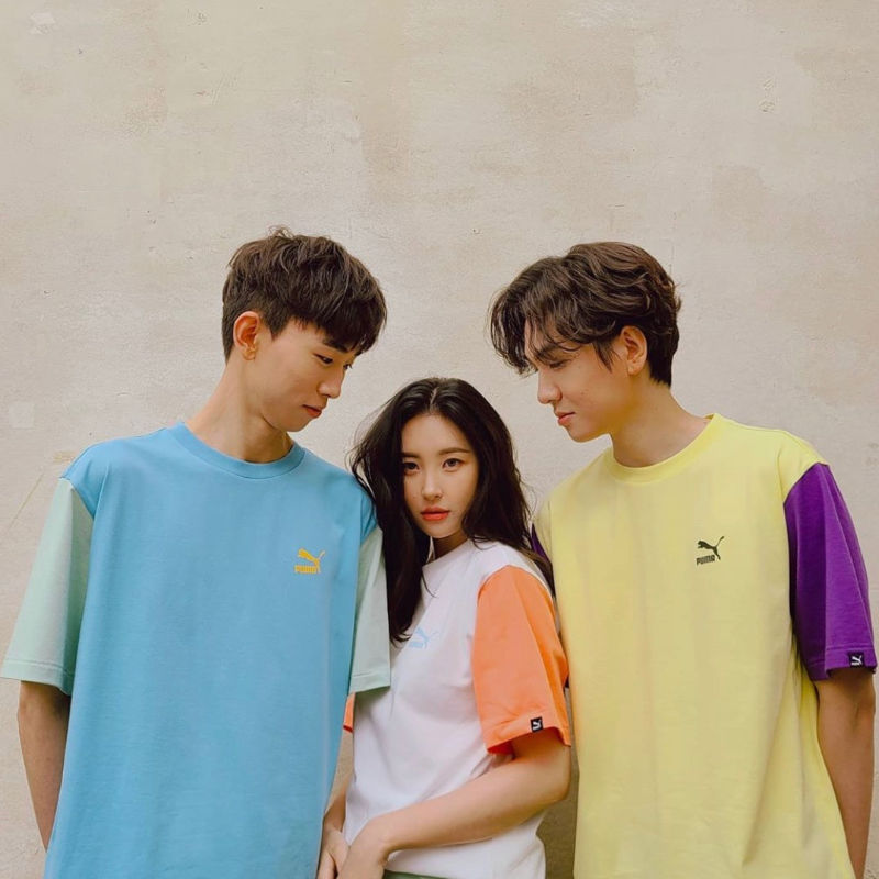 SUNMI and her brothers