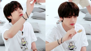 [SBS Star] V Worriedly Stared at a Candy that He Gave to Other Members & There Was a Cute Reason for It