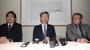 지난 13일 서울 컨퍼런스하우스 달개비에서 열린 코로나19 대응 관련 제2차 의병정협의체 회의에 참석한 김강립 중앙재난안전대책본부 1총괄조정관