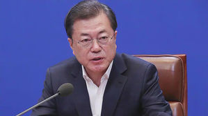 文 "정부, 방파제 될 것&hellip;위기 기업에 100조 원 투입"