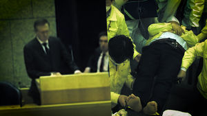 [영상] "정신이 없다"&hellip;의회서 쓰러져버린 시장과 장관