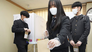 [국민의선택] 낭랑 18세 등장, 표심 뒤집는 변수될까