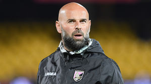 이탈리아 축구팀, 코로나19 위기에 급여 삭감 거부한 감독 경질