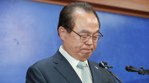 오거돈 사퇴 29일 만에 경찰 비공개 출석&hellip;피의자 신분