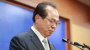 경찰 출석 오거돈 변호인은 사퇴 공증했던 법무법인 부산