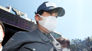 '수원여객 회삿돈 241억 횡령' 김봉현 前 회장, 구속 송치