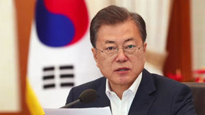 문 대통령 "위기 상황에 3차 추경으로 내수 반등"