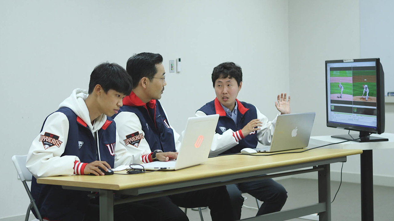 첨단 기술로 사소한 동작까지 포착…'데이터 야구' 시대