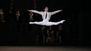 [취재파일] 방콕에 지친 당신을 위해 (31)&hellip;마린스키 수석 무용수 김기민의 '잠미녀'