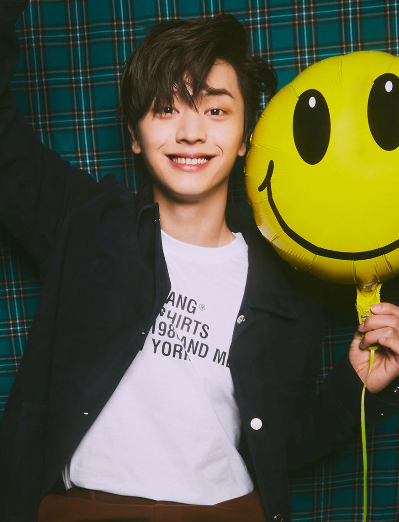 BTOB Yook Sungjae & EXO SUHO Smile Brightly for Their First Photos in the Military