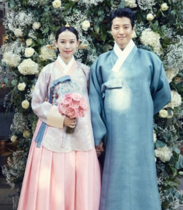 Lee Dong Gun, Cho Yoonhee