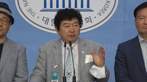 [영상] "내가 줬다" 민경욱에 투표용지 건넨 제보자 공개 기자회견